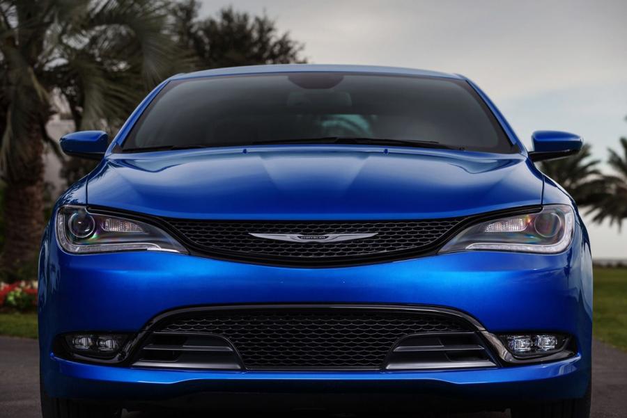  Chrysler 200 2015 года  (фото 90 из 207)